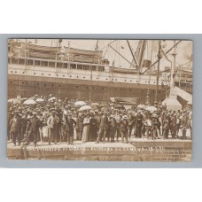INMIGRANTES ITALIANOS EN GENOVA EN LA PARTIDA DEL BARCO PRINCIPE DE UDINE, RARA ANTIGUA TARJETA POSTAL